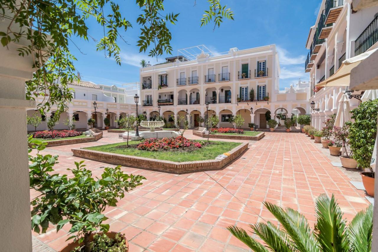 Stunning 2 Bedroom Townhouse With Serene Terrace And Charming Mountain Views *