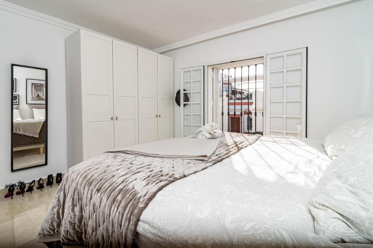 Stunning 2 Bedroom Townhouse With Serene Terrace And Charming Mountain Views * Marbella