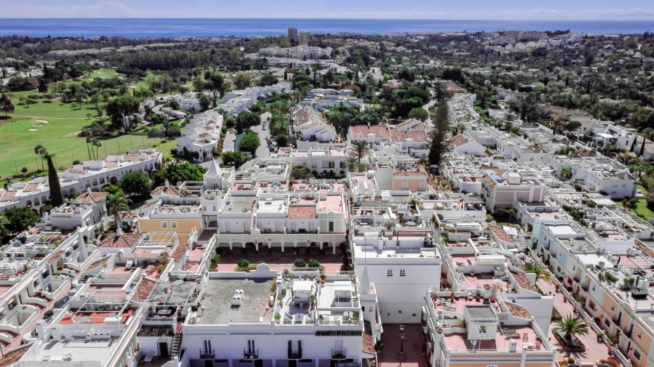 Stunning 2 Bedroom Townhouse With Serene Terrace And Charming Mountain Views