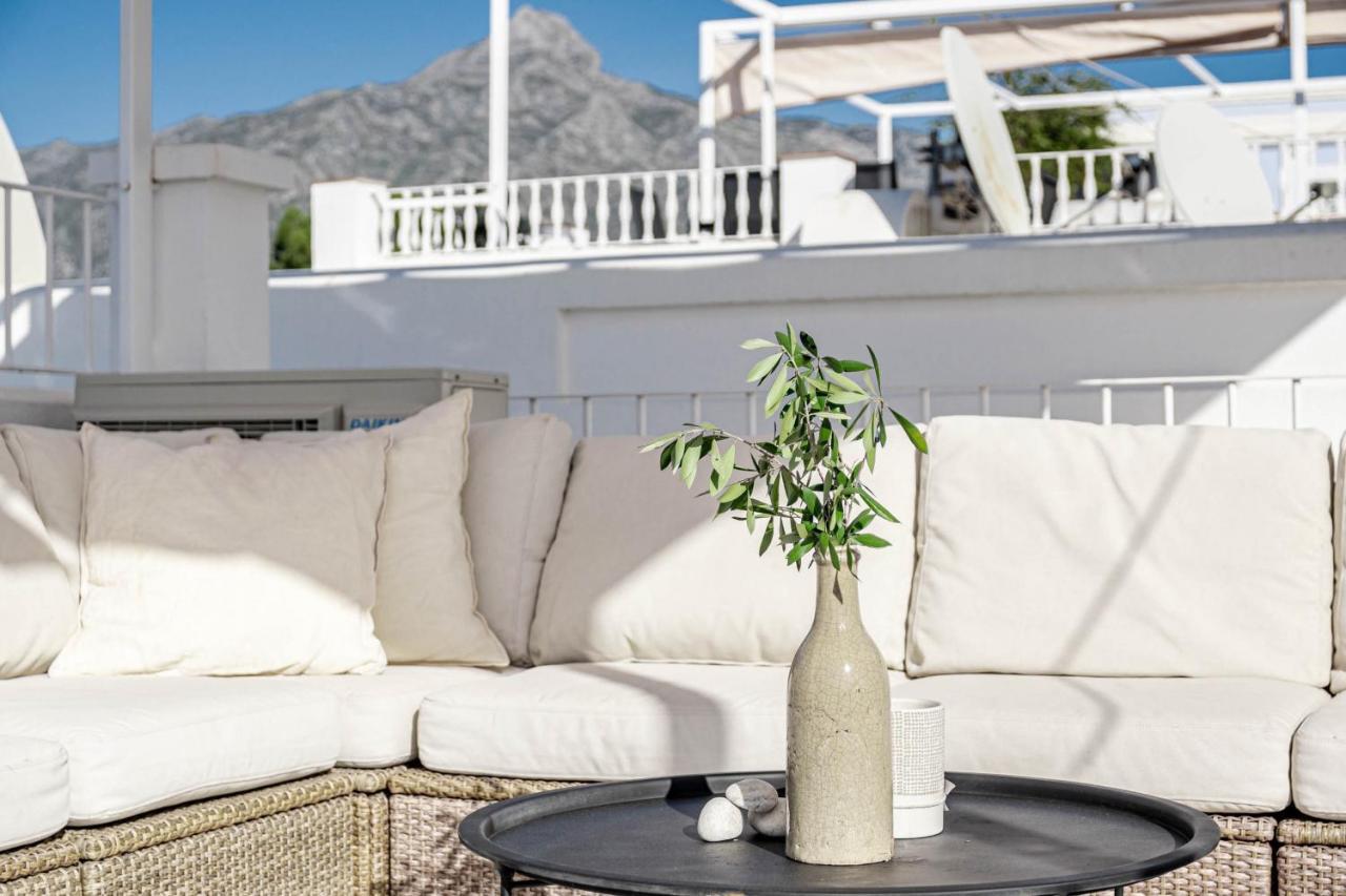 Holiday home Stunning 2 Bedroom Townhouse With Serene Terrace And Charming Mountain Views *