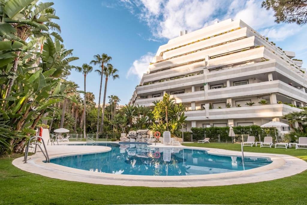 Apartment 1st Line Exclusive In Heart Of The Golden Mile Marbella