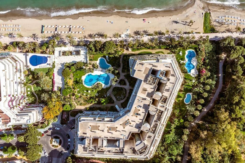 Appartement 1st Line Exclusive In Heart Of The Golden Mile Marbella