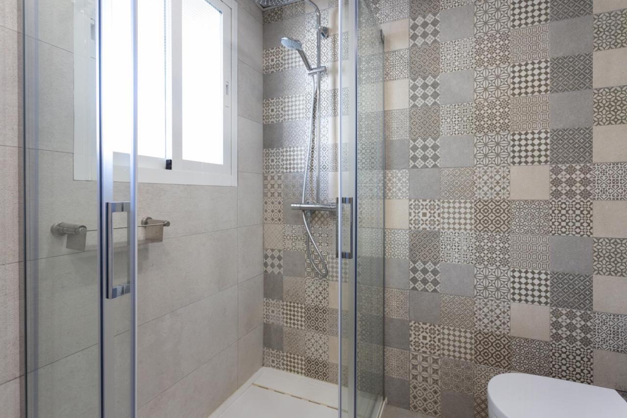 Two Bedrooms Avenida Del Mar Apartment Marbella