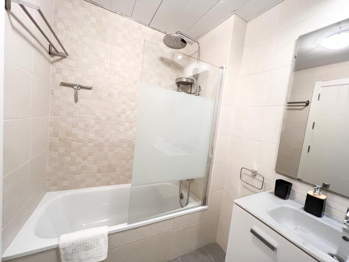 In Center With Private Parking Apartment Marbella