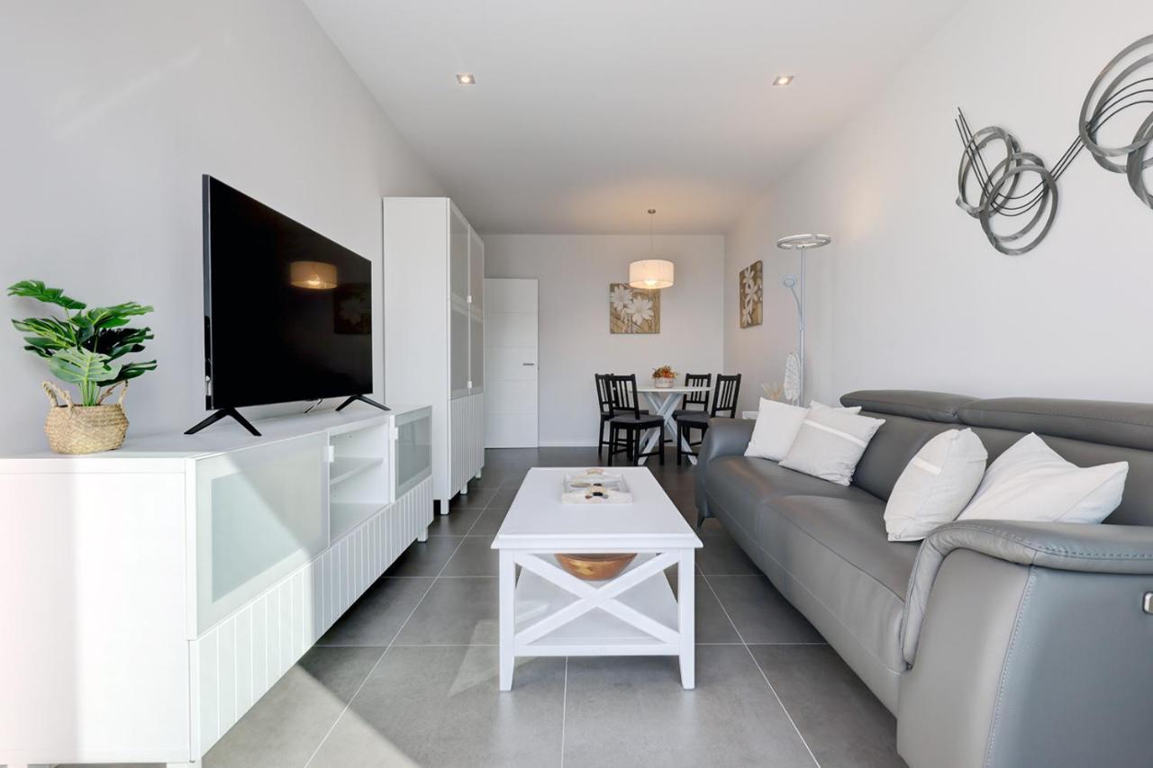 Brand New With Pool And Sea View In * Marbella
