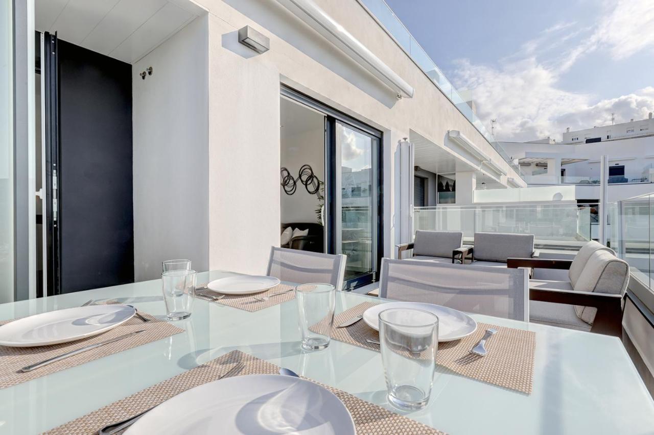 Brand New With Pool And Sea View In Marbella