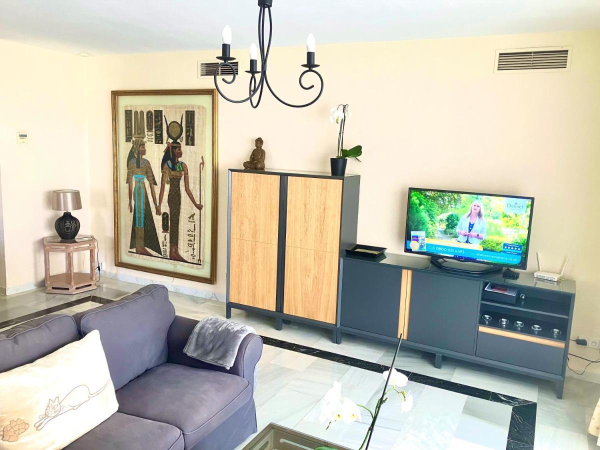 Beachfront Puerto Banus Apartment *