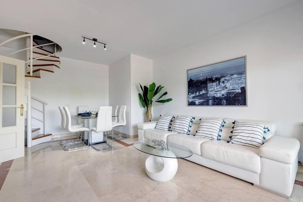 Apartment Stunning Duplex 5 Minutes From Puerto Banus *