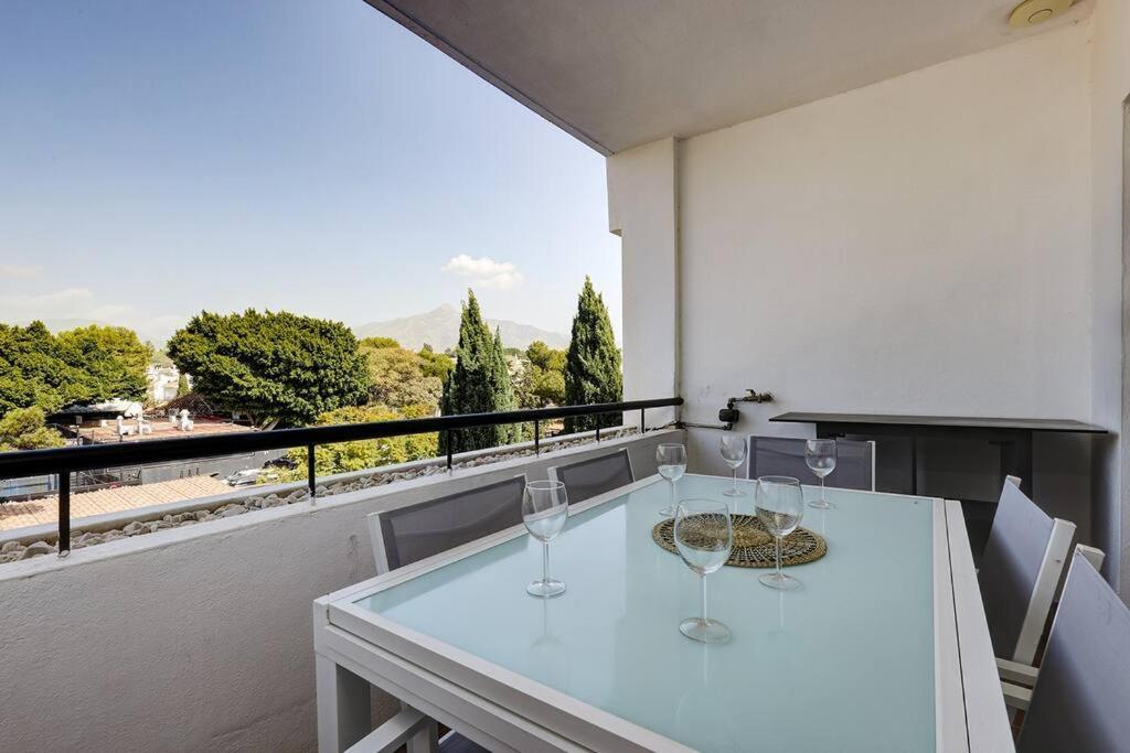 Apartment Stunning Duplex 5 Minutes From Puerto Banus Marbella