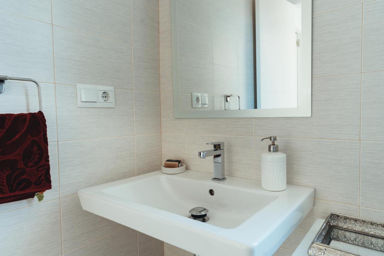 2bdr Penthouse, Naranjos, W/pool, 2km P.banus Apartment