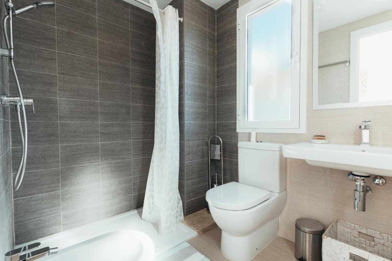 2bdr Penthouse, Naranjos, W/pool, 2km P.banus *
