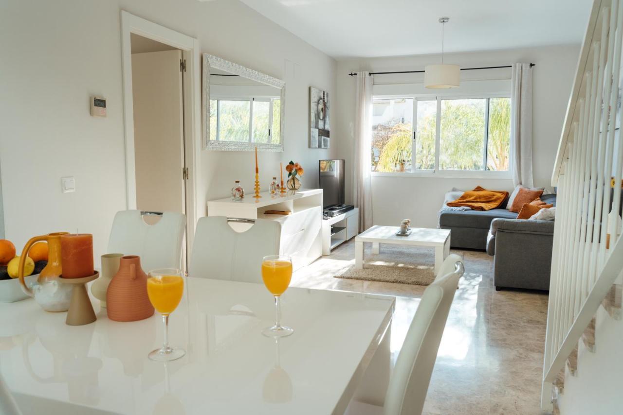 Apartment 2bdr Penthouse, Naranjos, W/pool, 2km P.banus