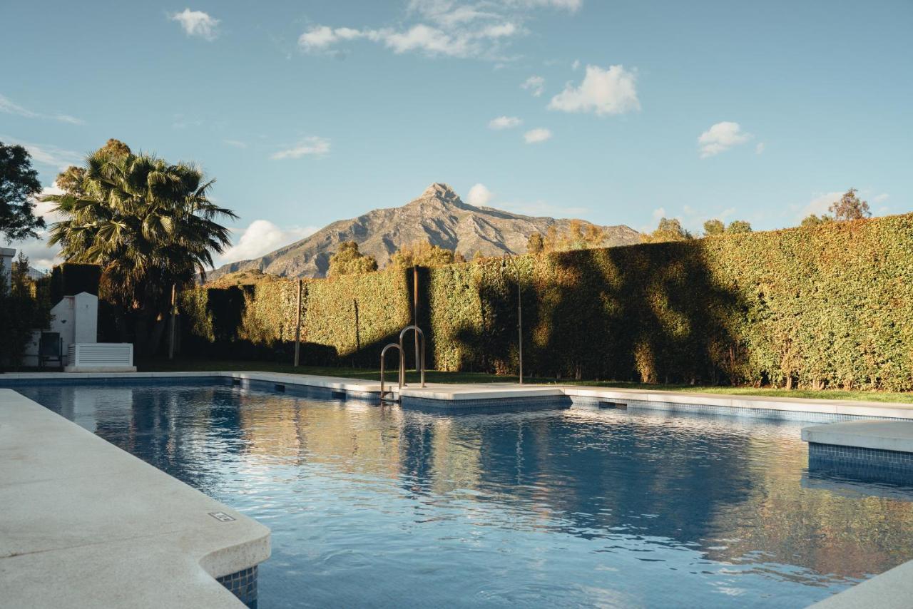 2bdr Penthouse, Naranjos, W/pool, 2km P.banus Marbella