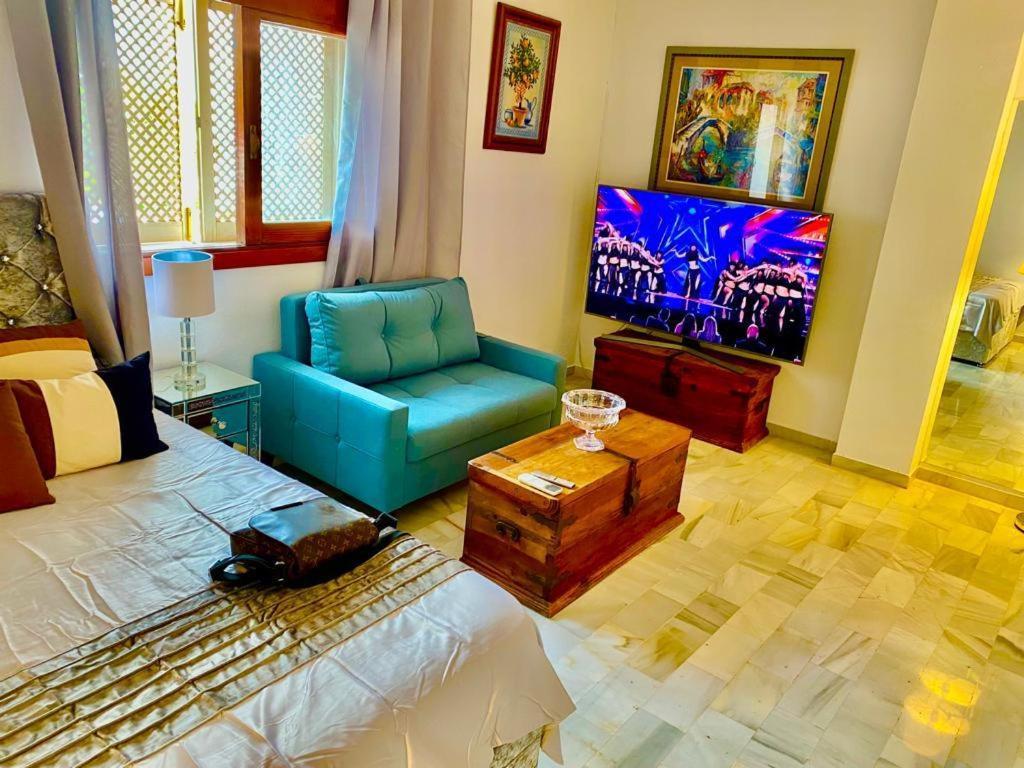 Elegant In Del Golf, 5 Stars & Front Line Golf In Puerto Banus Apartment