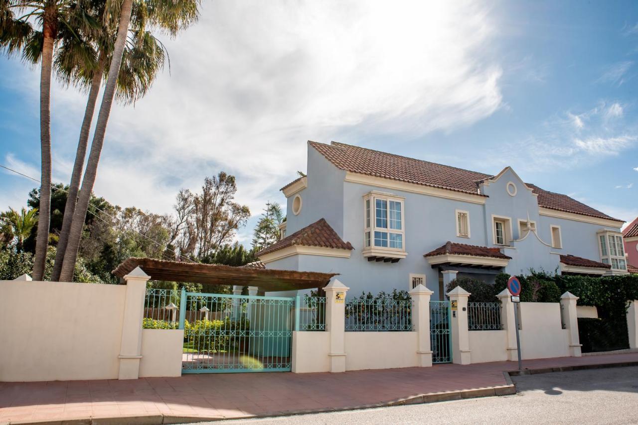 House In Puerto Banus And San Pedro 50m From The Sea With Private Pool Ferienhaus