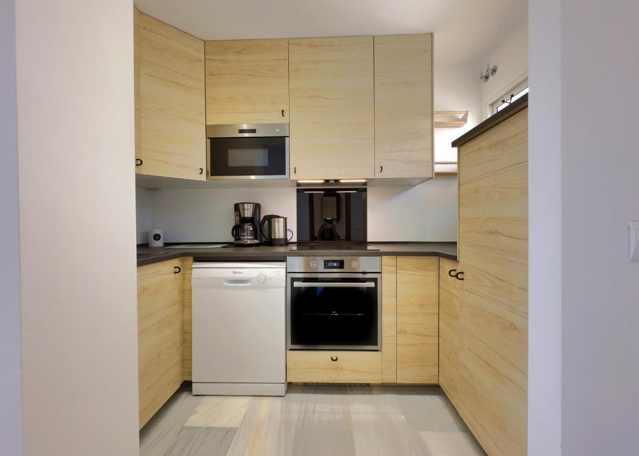 Diana 206. Completely Renovated On The Beachfront. Marbella