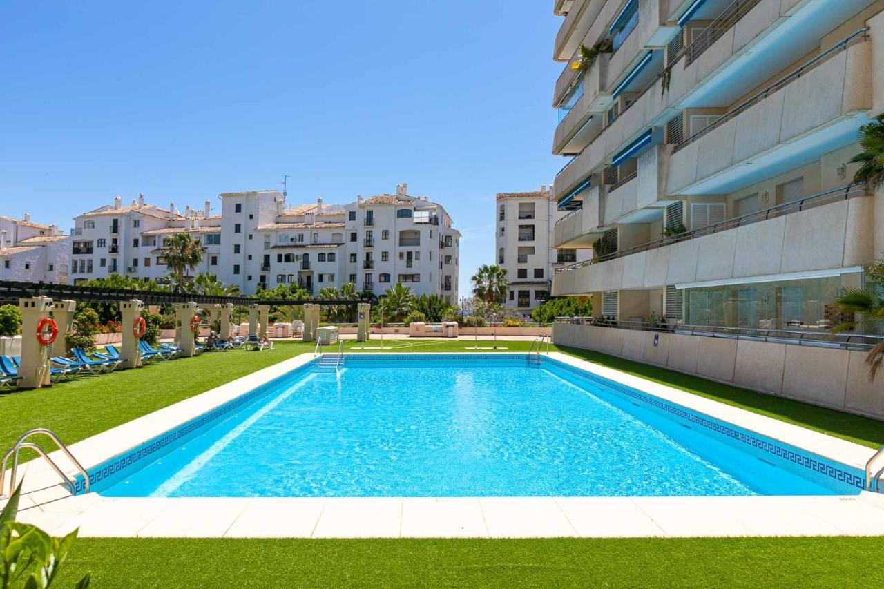 Apartment Puerto Banus, Marina Banus, 2br, 2bth, Pool, Parking, Marbella, 3h *