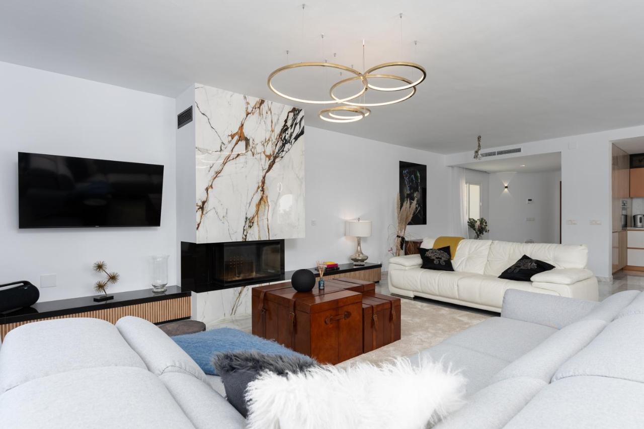 Luxurious Close To Sea And Golf