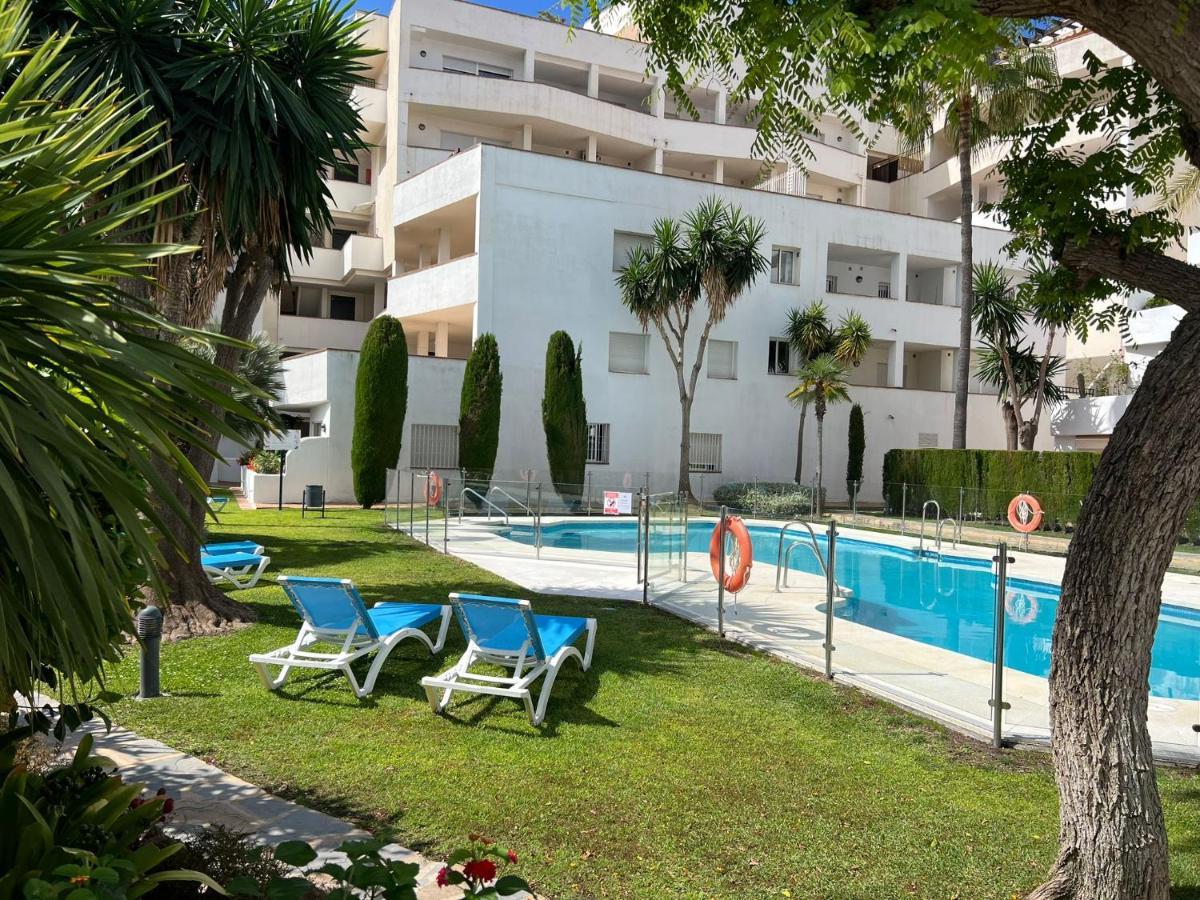 Impeccable Large With Immense Terrace And Private Garden Overlooking The Mountain, Featuring 2 Bedrooms And Sleeping Up To 4 Guests Located 100 Meters From Plaza Maestranza Apartamento Marbella