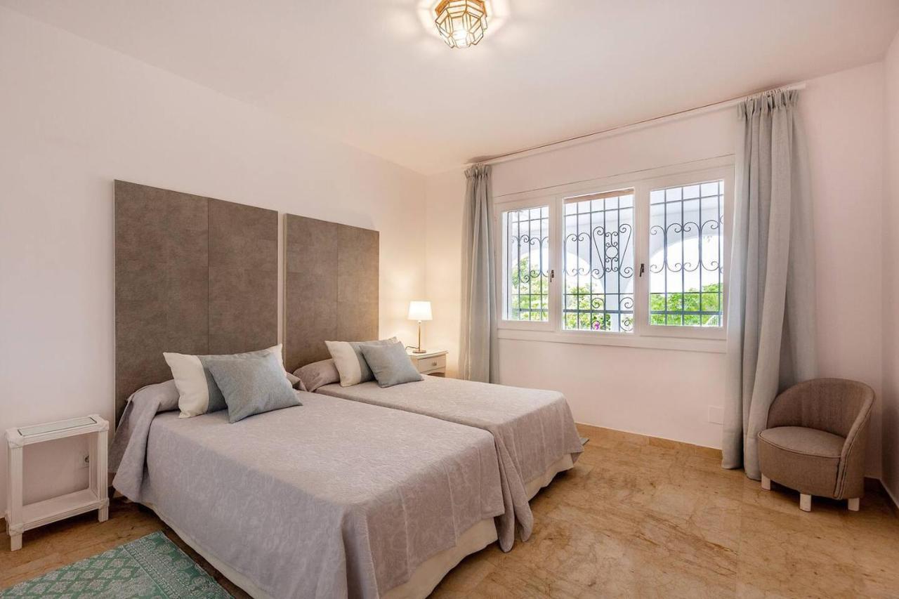 Chihuahua Villa Marbella