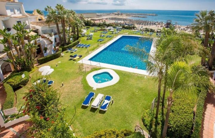 Fascinante Hogar En Cabo Pino En Appartement