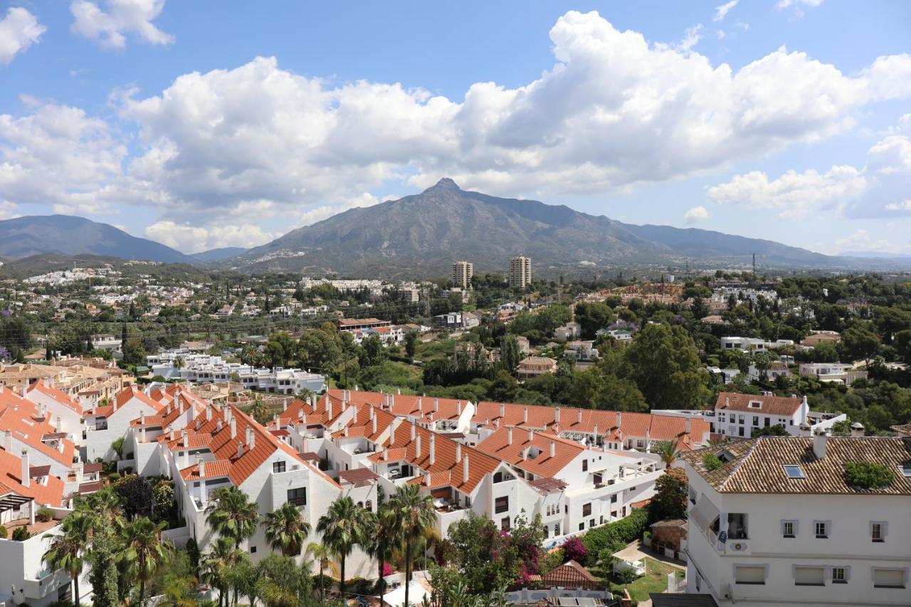 High-end 2 Bedroom Sea View In Puerto Banus