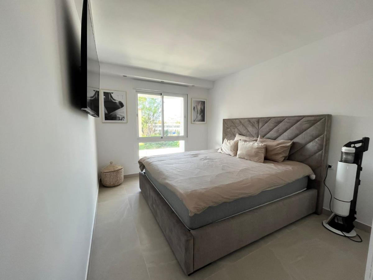 In Puerto Banus - And Luxury * Marbella