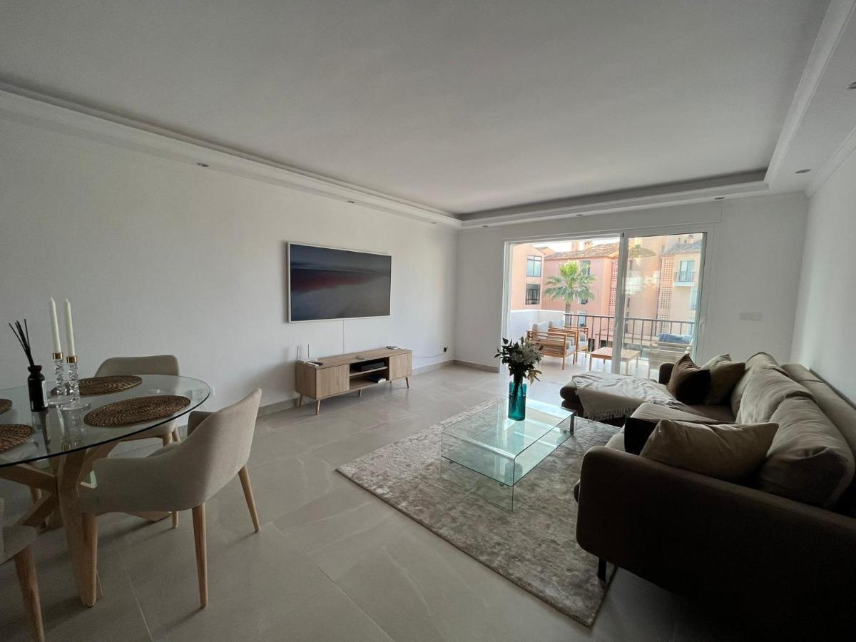 In Puerto Banus - And Luxury Apartamento