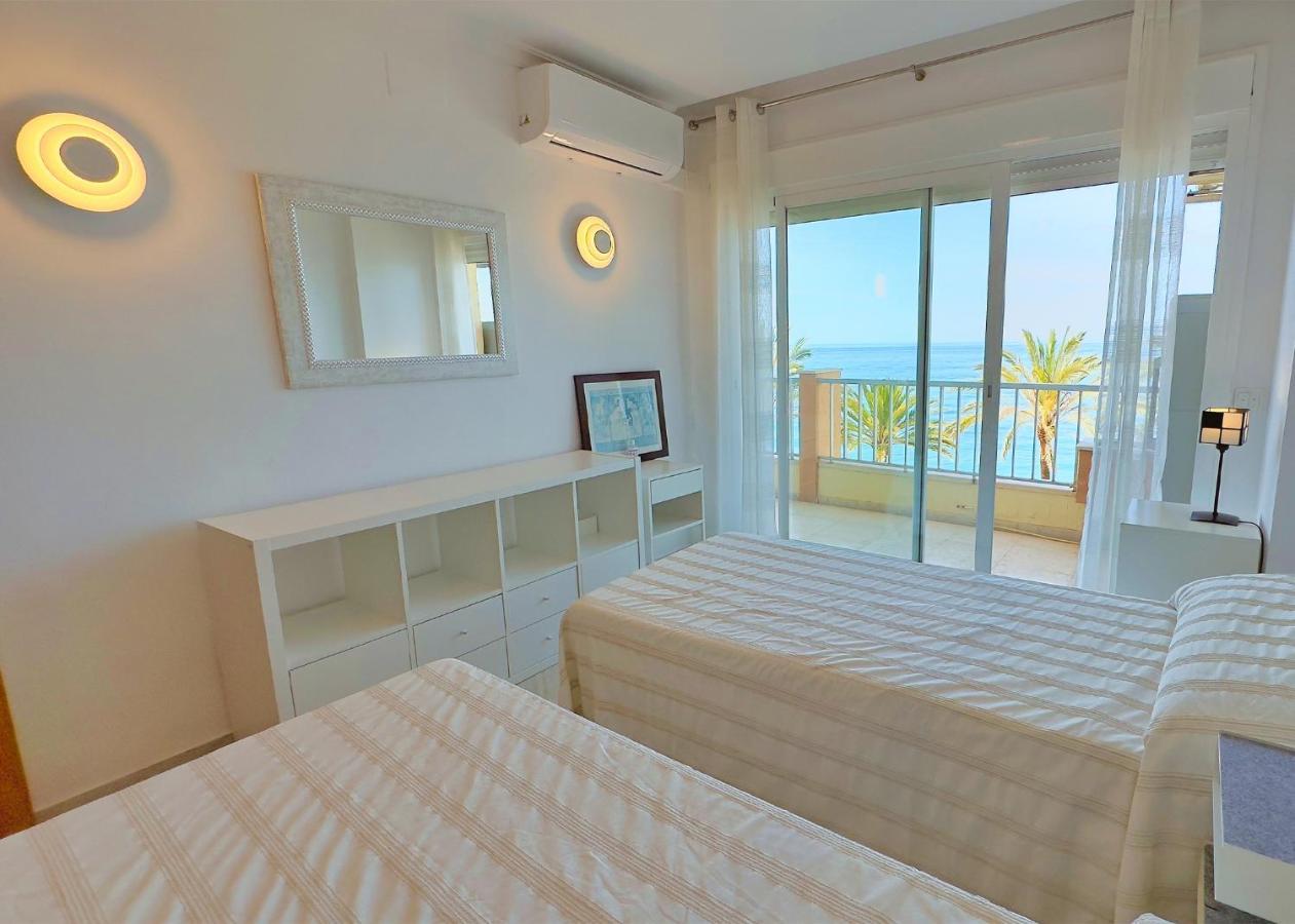 Apartment Diana 206. Completely Renovated On The Beachfront.