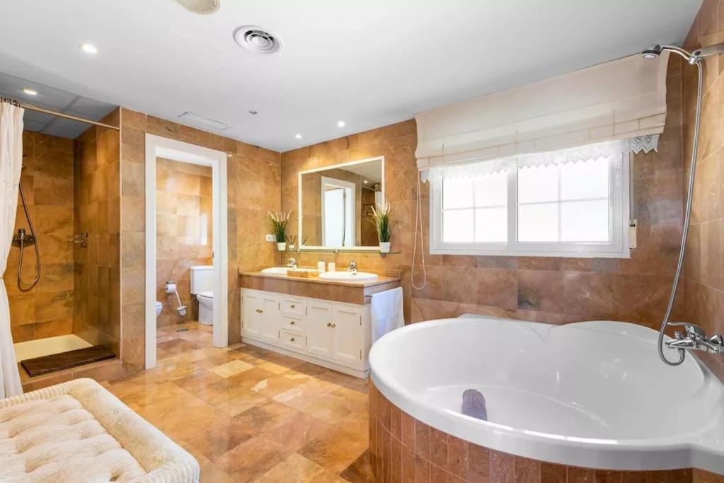 Spectacular Two Floor Penthouse Centre Marbella
