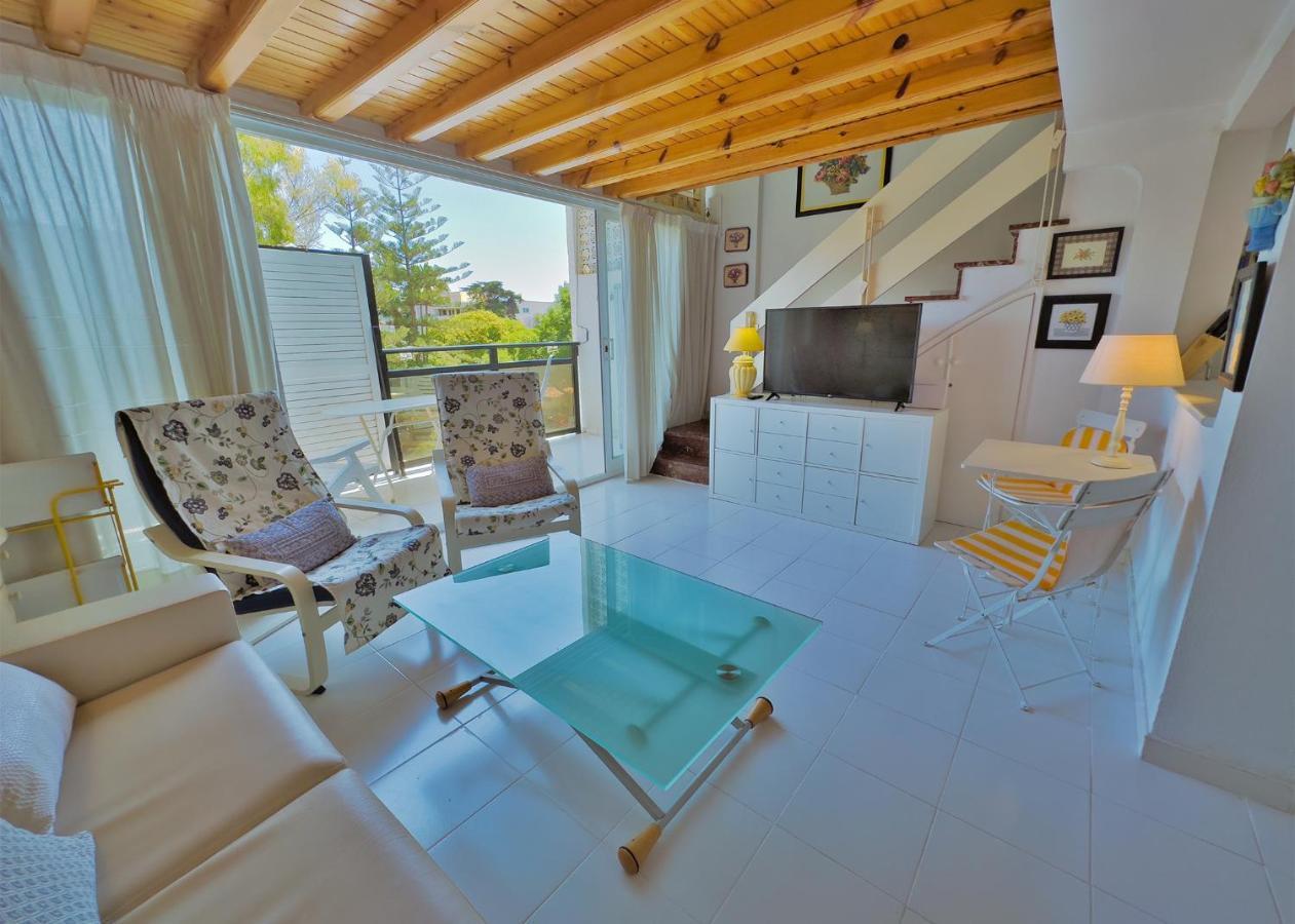 Skol 212. Two Bedrooms Duplex In Centre On The Beachfront.