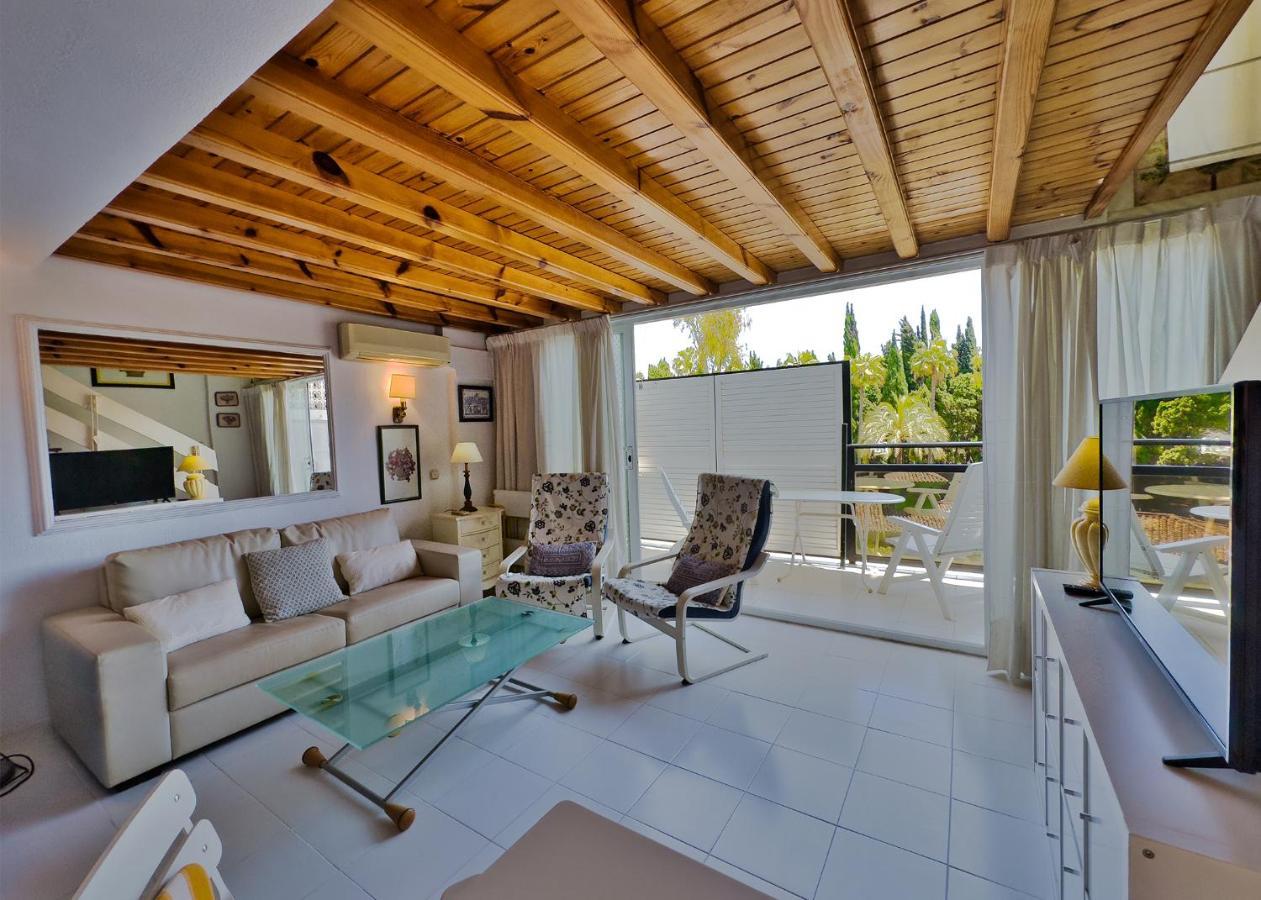 Skol 212. Two Bedrooms Duplex In Centre On The Beachfront. Apartment *
