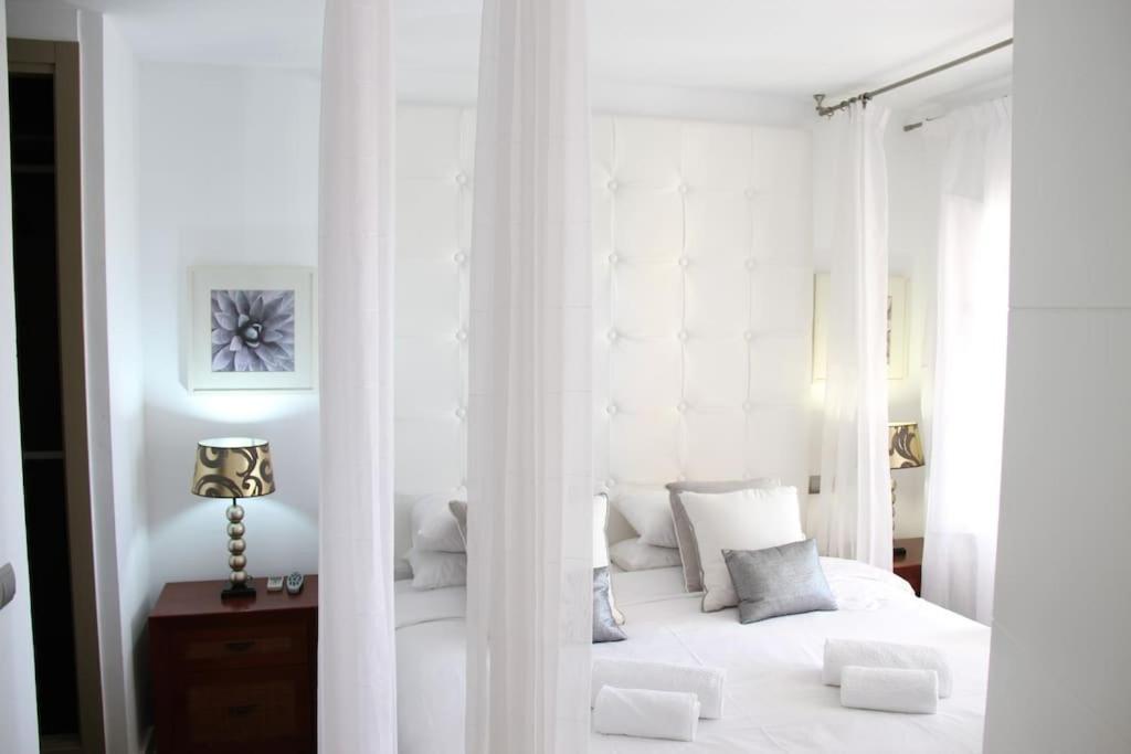 Boutique Townhouse With Hot Tub Near Puerto Banus