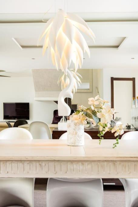 Boutique Townhouse With Hot Tub Near Puerto Banus Holiday home *