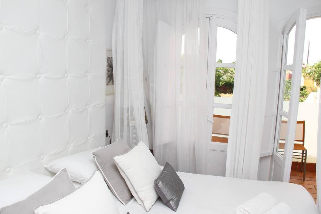 Boutique Townhouse With Hot Tub Near Puerto Banus