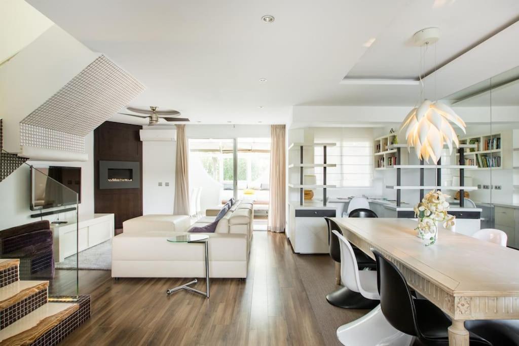 Boutique Townhouse With Hot Tub Near Puerto Banus *