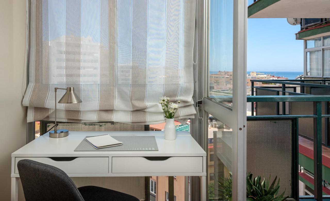 Appartement With Terrace - City Center And Near The Beach