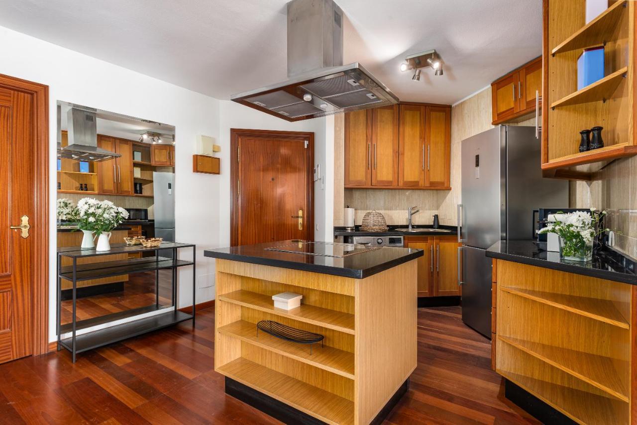 With Terrace - City Center And Near The Beach * Marbella