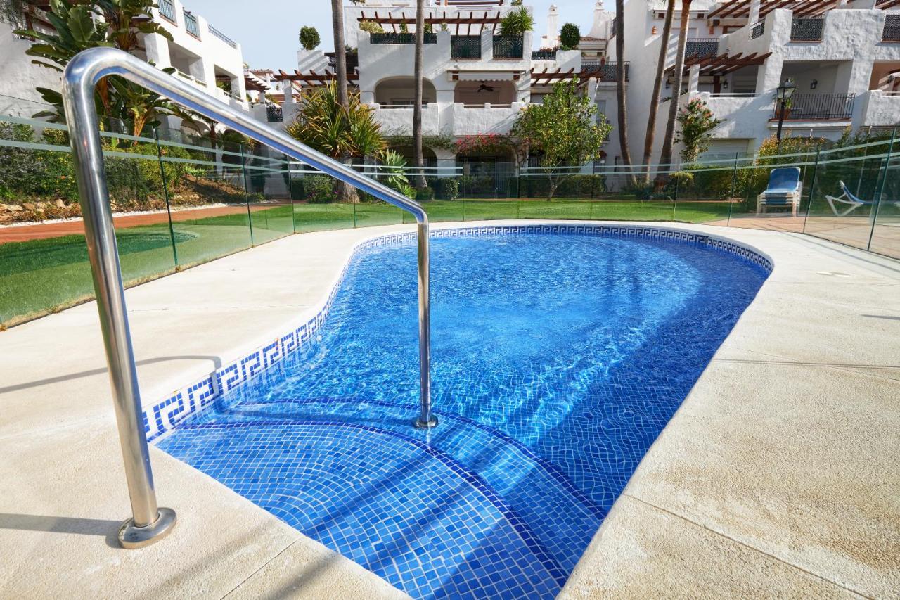 Beachside 3 Bedroom In La Gavia, San Pedro De Alcantara Appartement