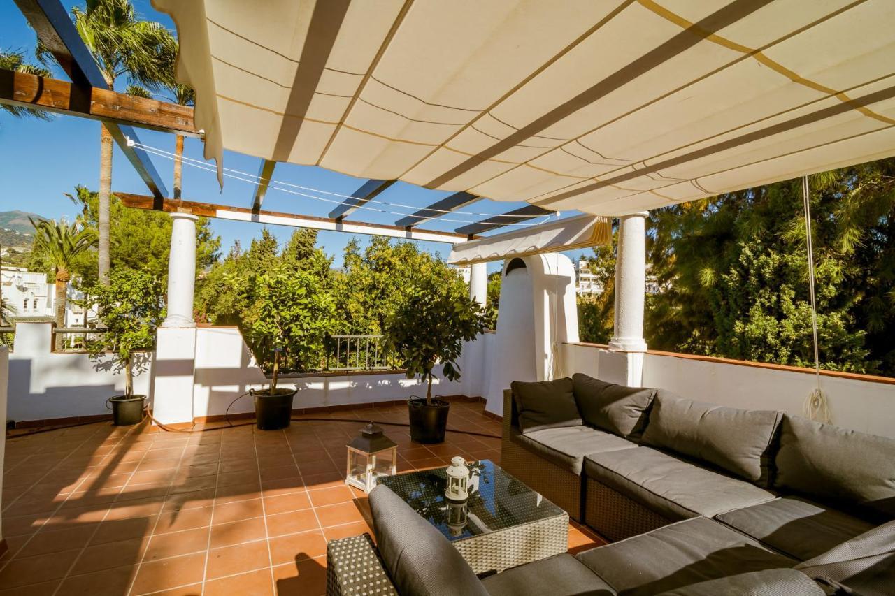 Tropical Getaway Townhouse In Nueva Andalucia Close To Los Naranjos Golf *