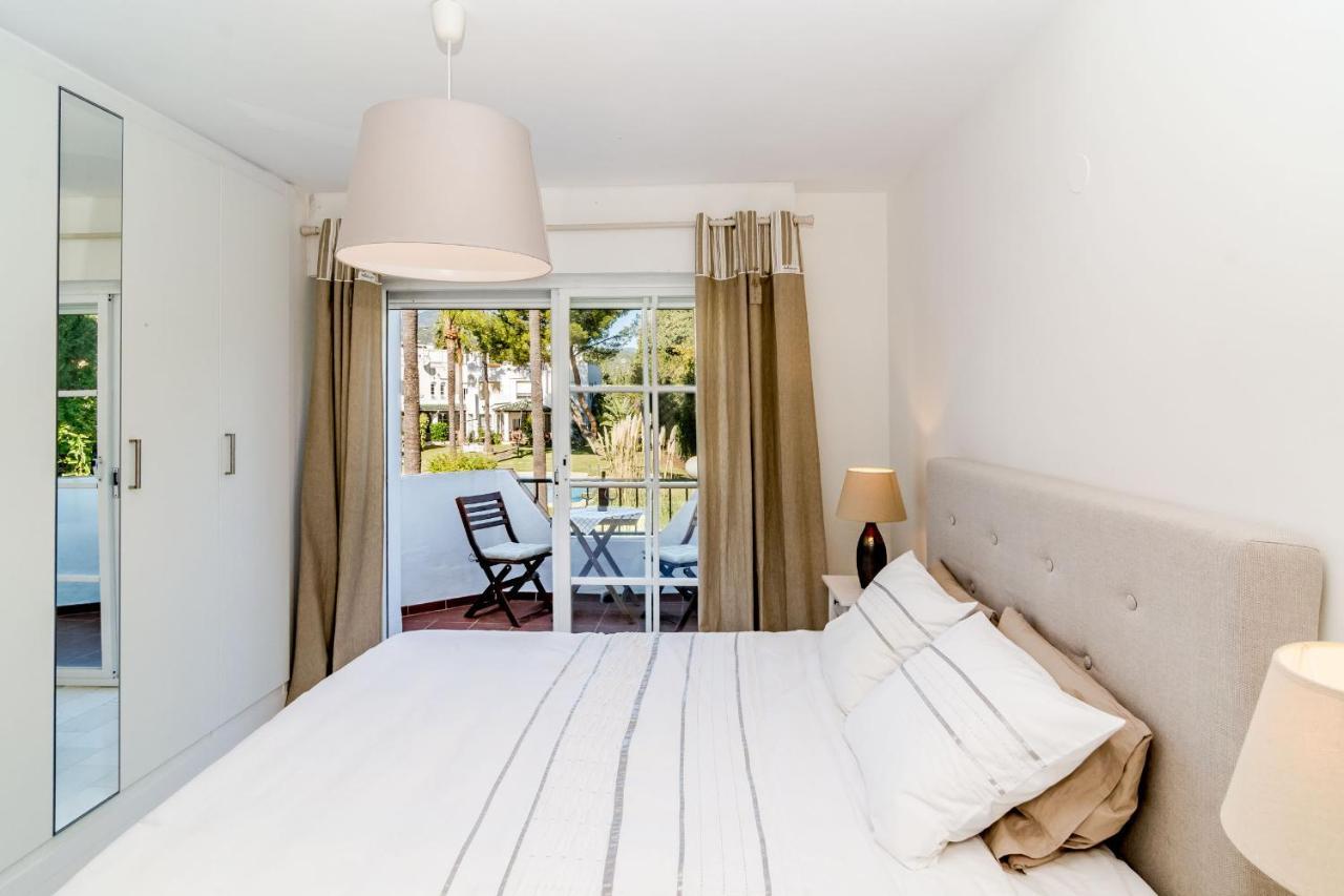 Tropical Getaway Townhouse In Nueva Andalucia Close To Los Naranjos Golf
