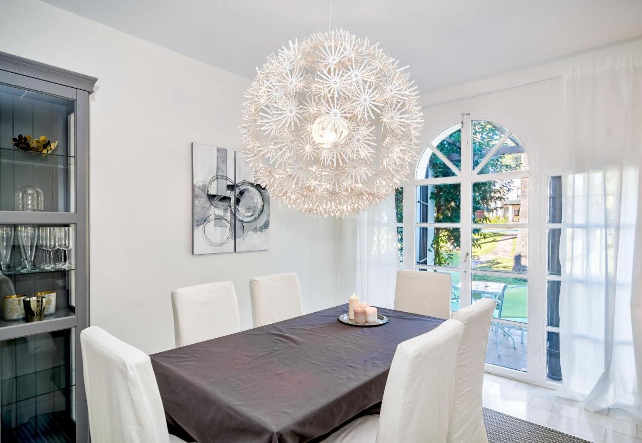 Tropical Getaway Townhouse In Nueva Andalucia Close To Los Naranjos Golf *