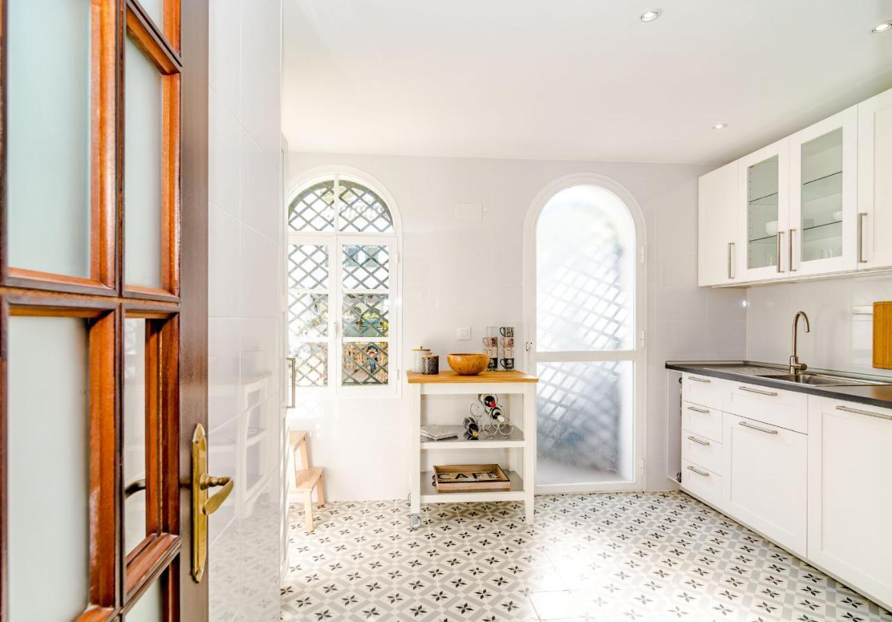 Tropical Getaway Townhouse In Nueva Andalucia Close To Los Naranjos Golf Holiday home *