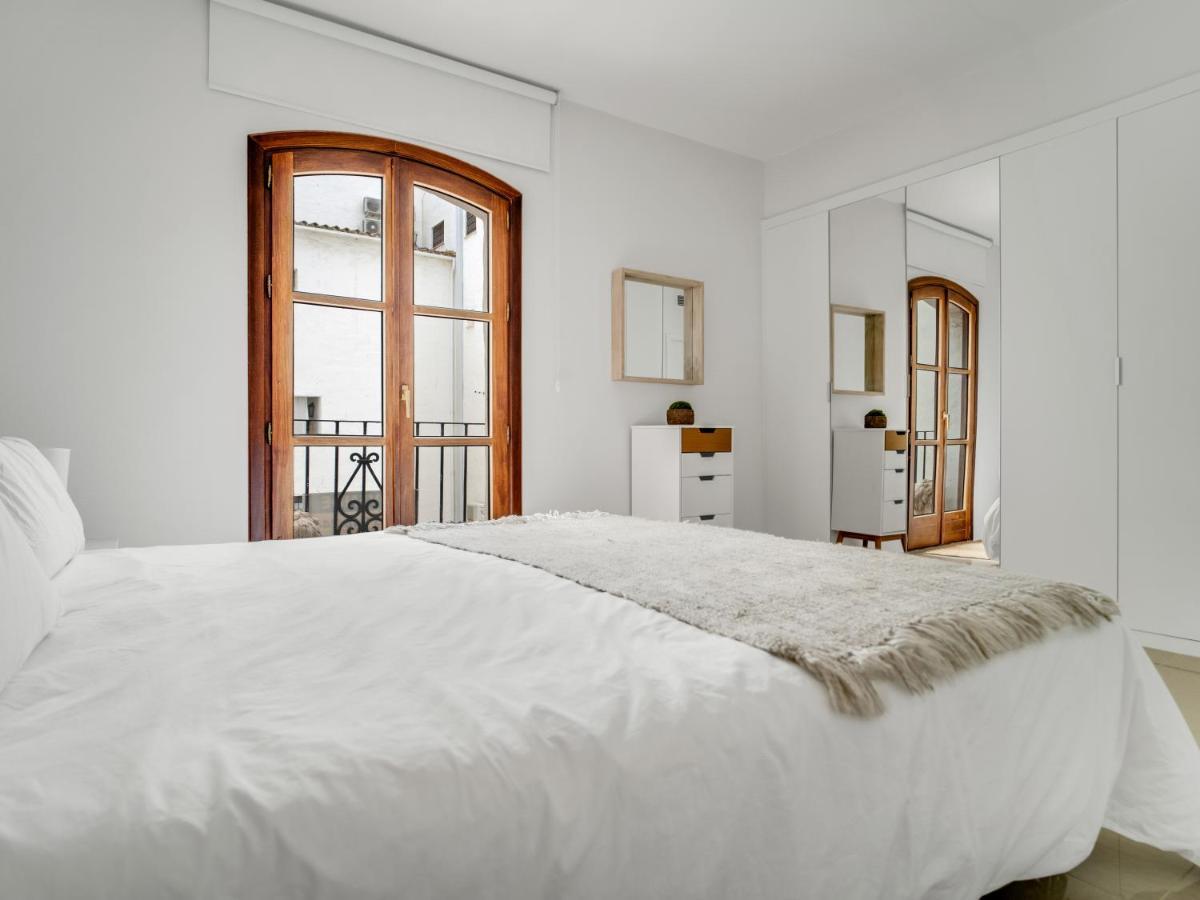 Apartment Sanders Sol 2 - Modern Two-bedroom In The Heart Of Puerto Banus Nightlife Marbella