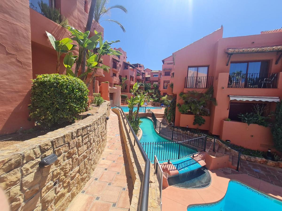 Luxury Spacious Penthouse & Garage 150m To *