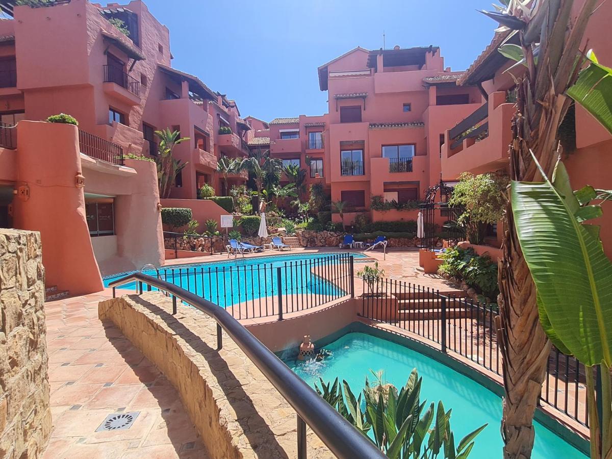 Luxury Spacious Penthouse & Garage 150m To * Marbella