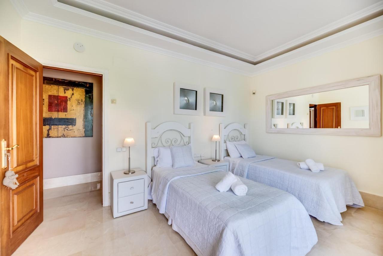 Apartment Luxurious 7 Bdrm Frontline Golf - Aloha Gardens