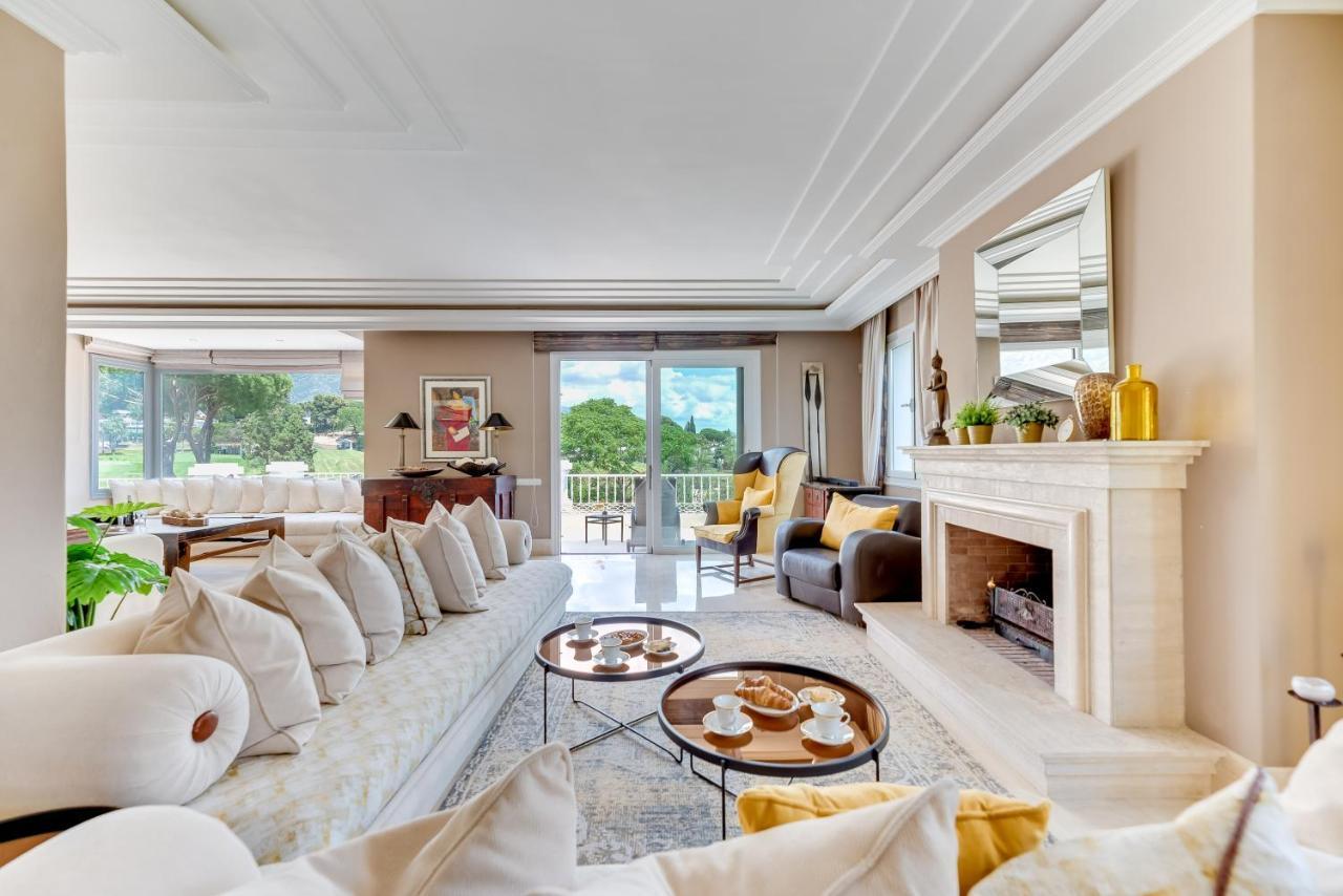 Luxurious 7 Bdrm Frontline Golf - Aloha Gardens