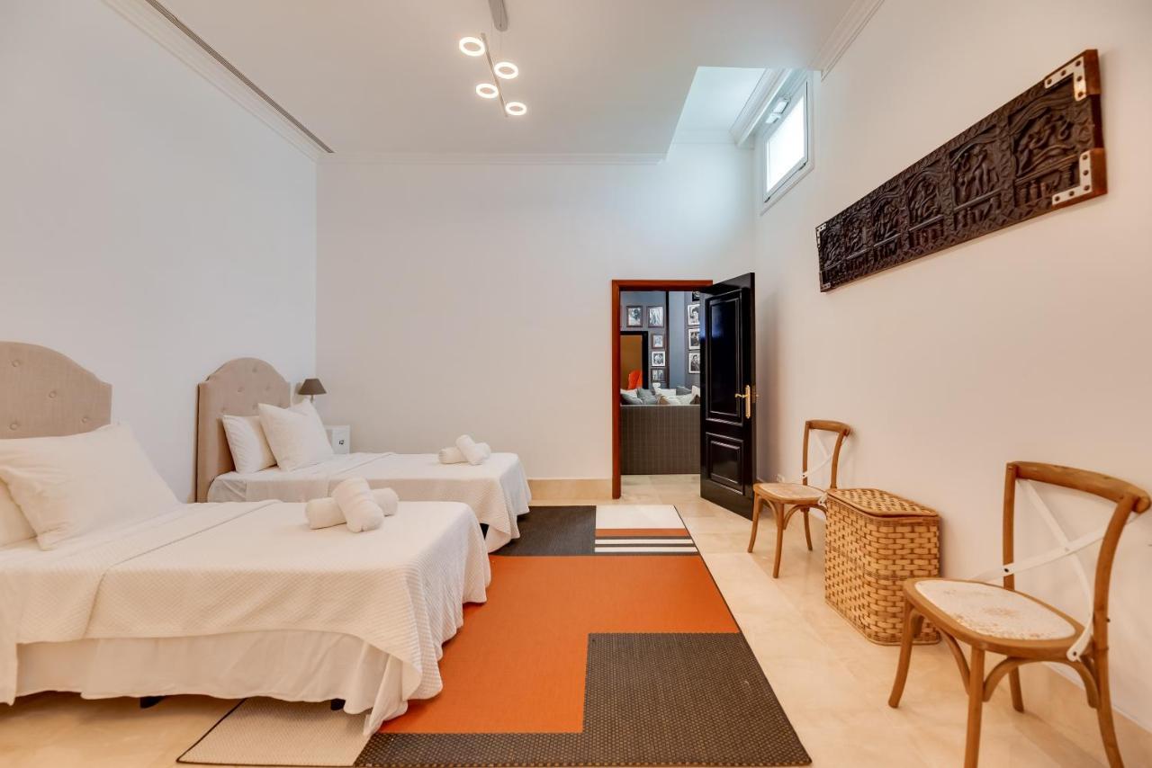 Apartment Luxurious 7 Bdrm Frontline Golf - Aloha Gardens *