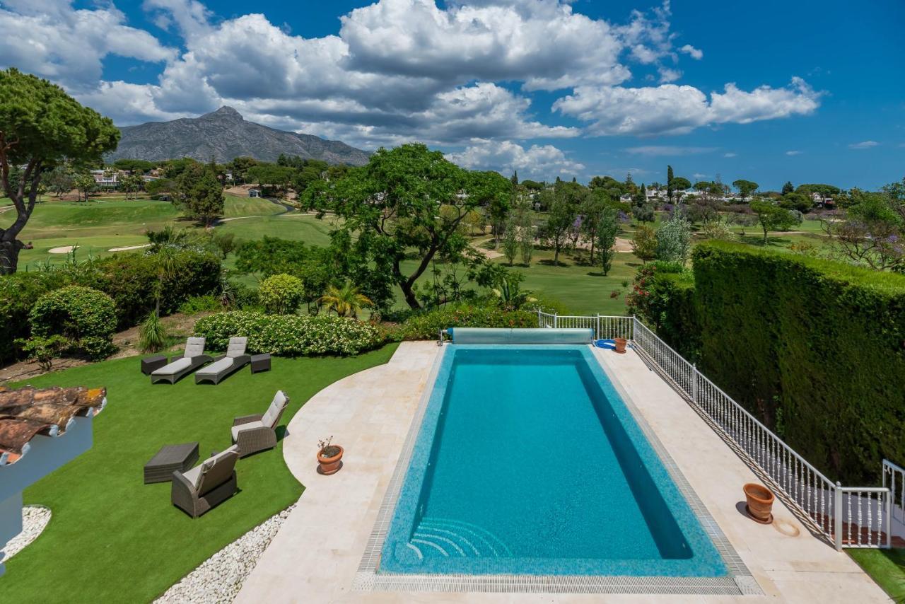 Luxurious 7 Bdrm Frontline Golf - Aloha Gardens * Marbella